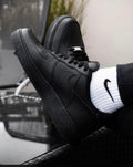 Nike F1