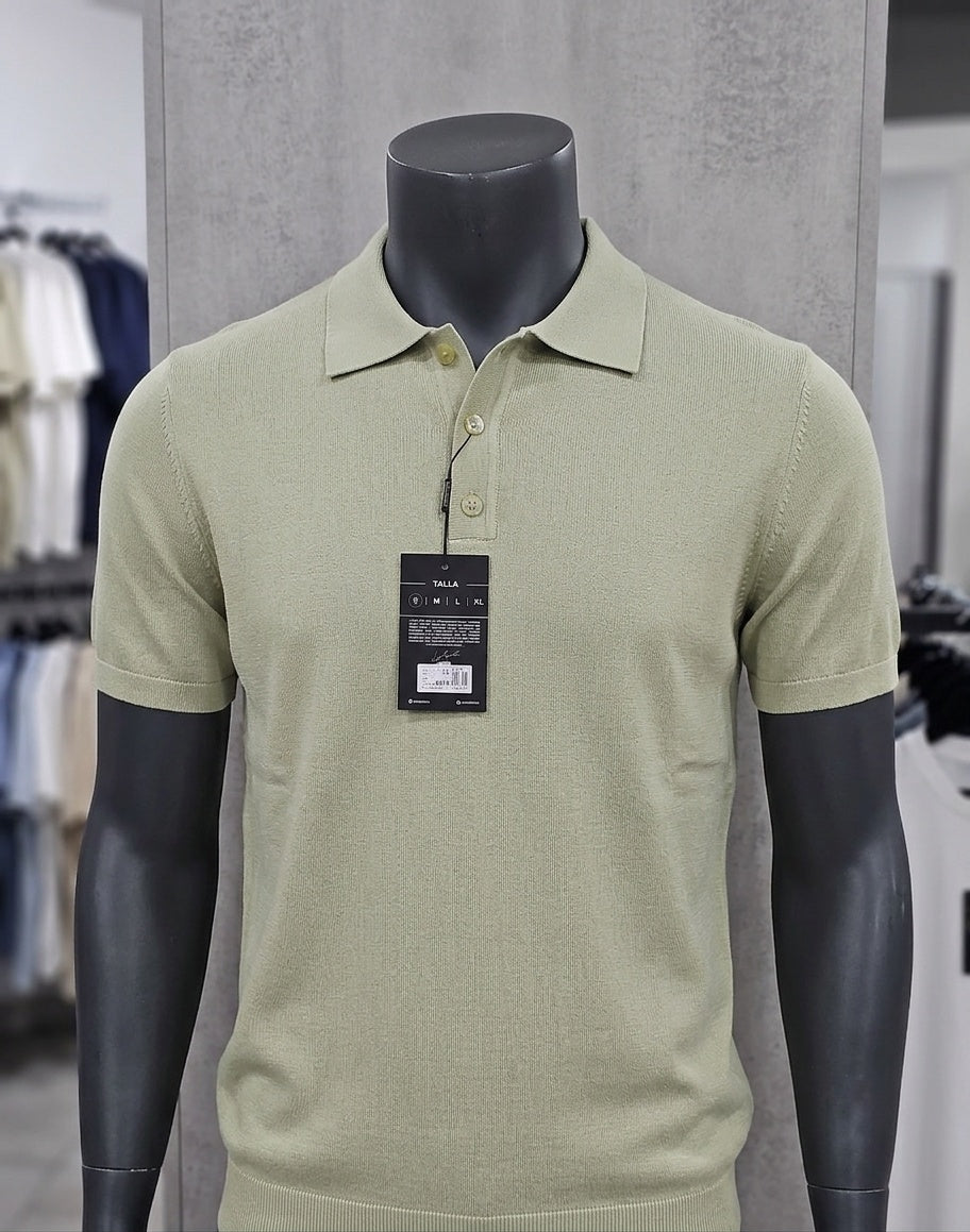 Cuello polo de puntos básica