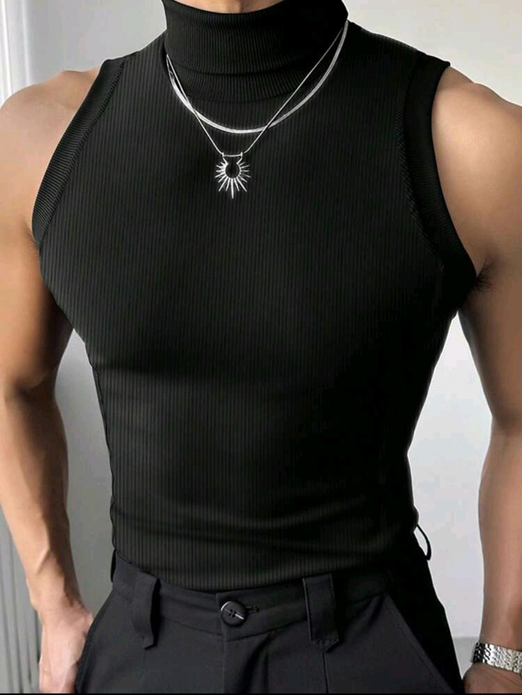 Camisa cuello alto sin manga